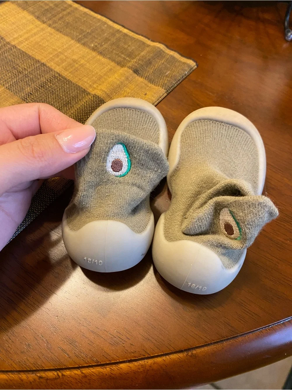 Sock shoes